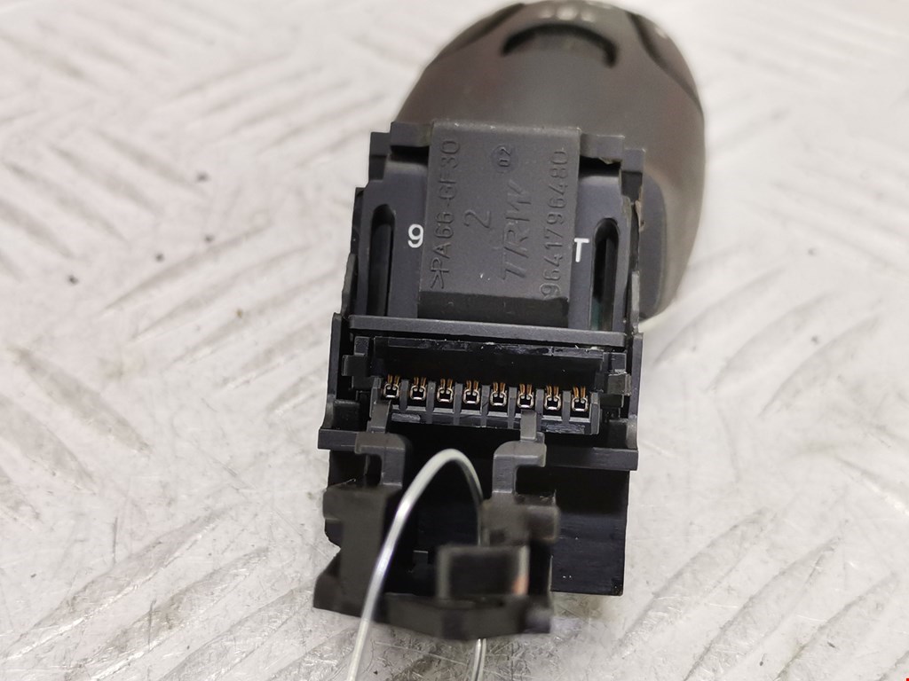 Переключатель подрулевой управления магнитолой CITROEN C3 Picasso 2009-2017