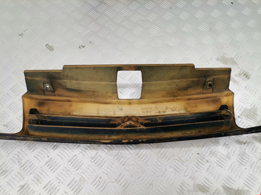 Решетка радиатора CITROEN Xantia 1993-2002