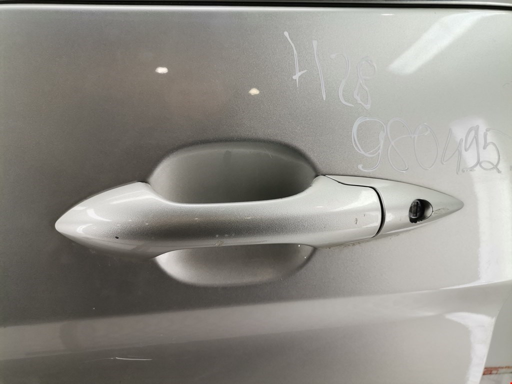 Дверь передняя левая HONDA Odyssey 2003-2008