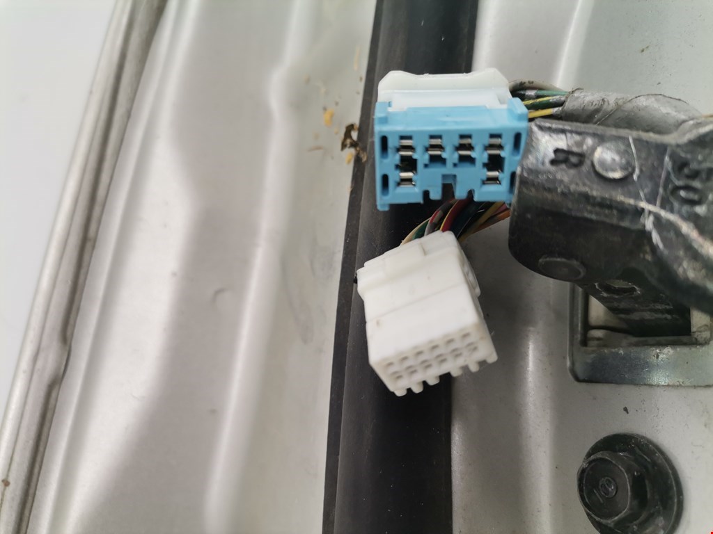 Дверь передняя правая HONDA Odyssey 2003-2008