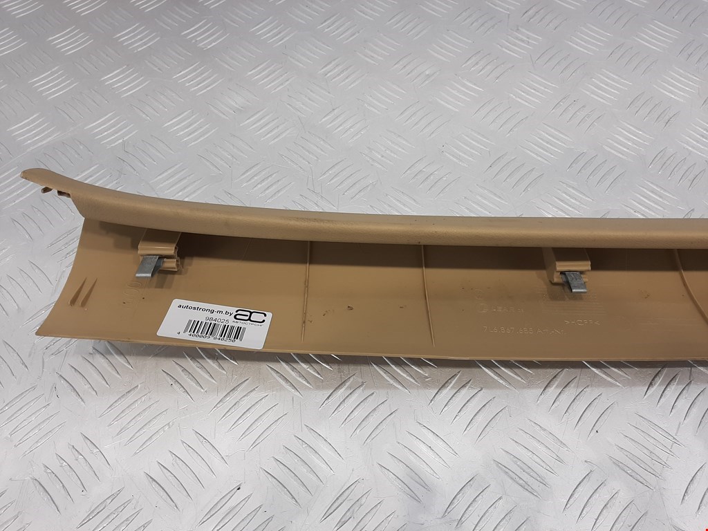 Обшивка крышки багажника VOLKSWAGEN Touareg 2002-2010