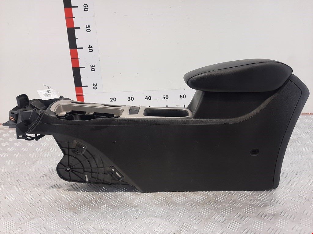 Подлокотник в салон CHEVROLET Cruze 2015-н.в.