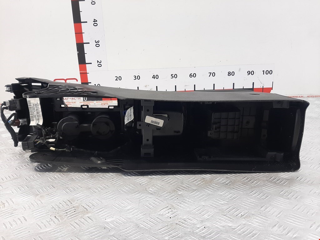 Подлокотник в салон CHEVROLET Cruze 2015-н.в.