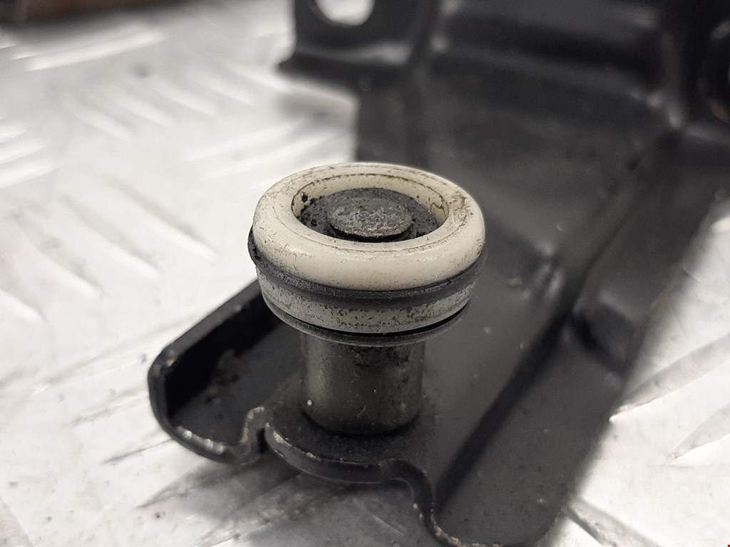 Ролик двери сдвижной (левый/правый средний верхний/нижний) HONDA Odyssey 2003-2008