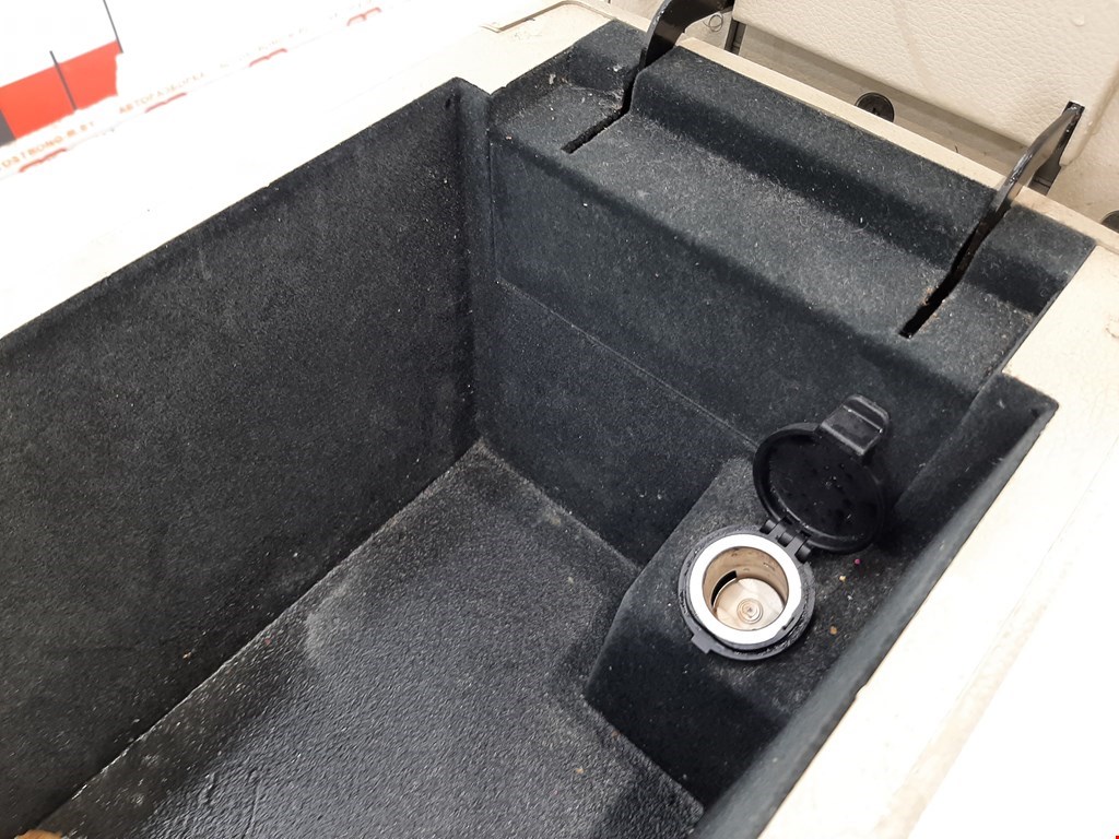 Подлокотник в салон INFINITI FX/ QX70 2002-2008