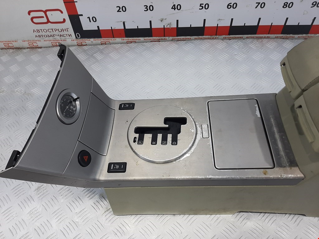 Подлокотник в салон INFINITI FX/ QX70 2002-2008