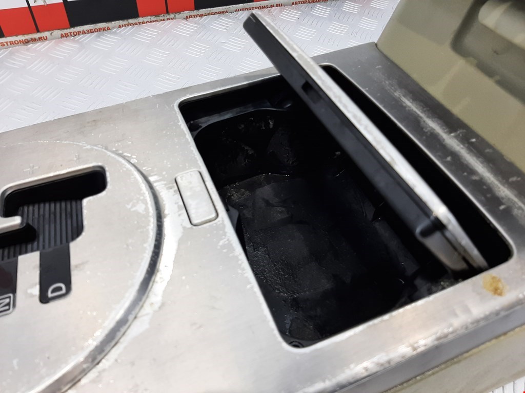 Подлокотник в салон INFINITI FX/ QX70 2002-2008