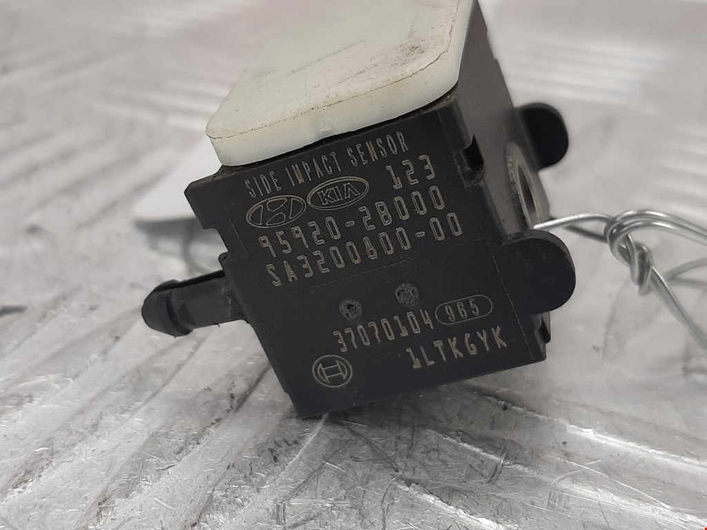 Датчик AIR BAG (подушек безопасности) HYUNDAI Santa Fe CM 2005-2012