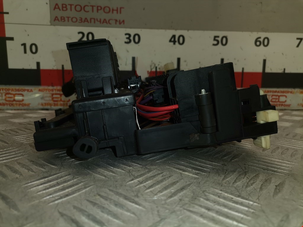 Датчик уровня в бачок омывателя BMW X3 E83 2003-2010