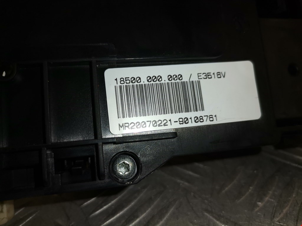 Датчик уровня в бачок омывателя BMW X3 E83 2003-2010