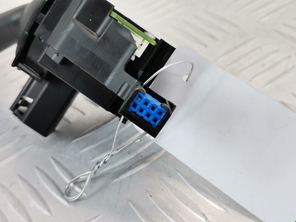 Переключатель стеклоочистителя VOLKSWAGEN Golf V 2003-2009