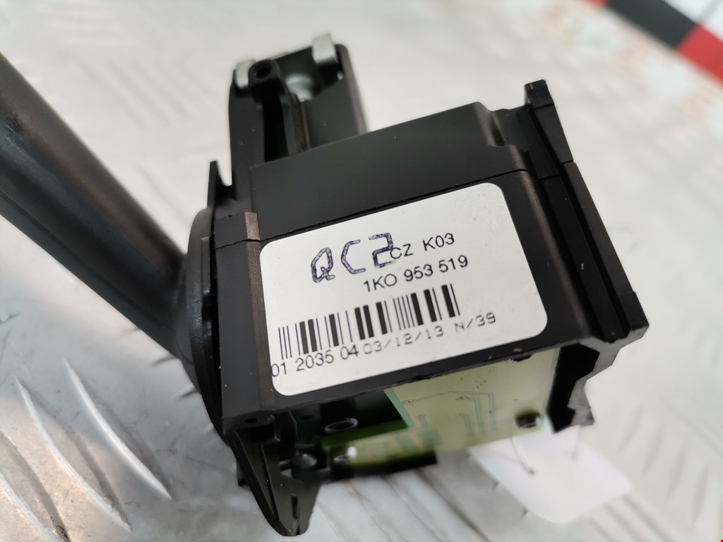 Переключатель стеклоочистителя VOLKSWAGEN Golf V 2003-2009