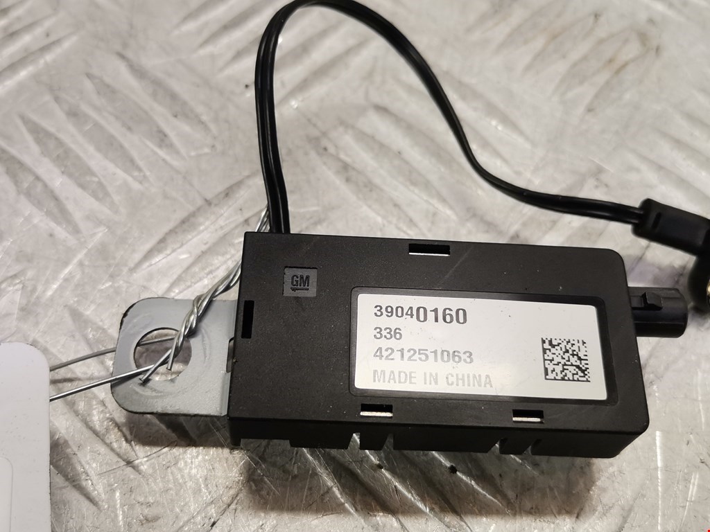 Усилитель антенны Chevrolet Cruze 3 (J400) (2015-2023)