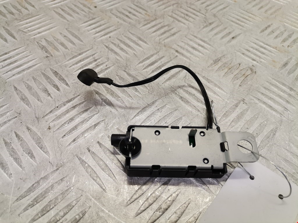 Усилитель антенны CHEVROLET Cruze 2015-н.в.