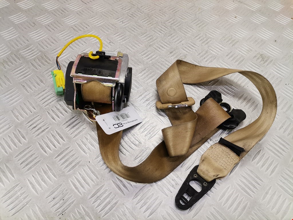 Ремень безопасности передний правый Volkswagen Touareg 1 (2002-2010)