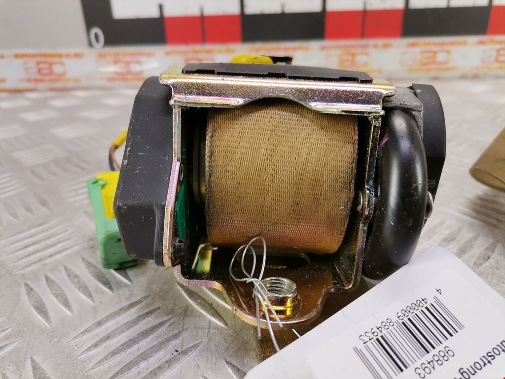 Ремень безопасности передний правый VOLKSWAGEN Touareg 2002-2010