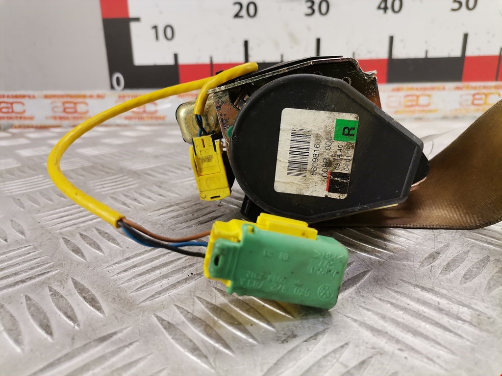 Ремень безопасности передний правый VOLKSWAGEN Touareg 2002-2010