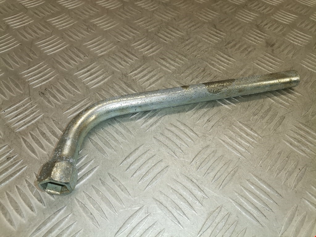 Ключ балонный ALFA ROMEO 156 1997-2007