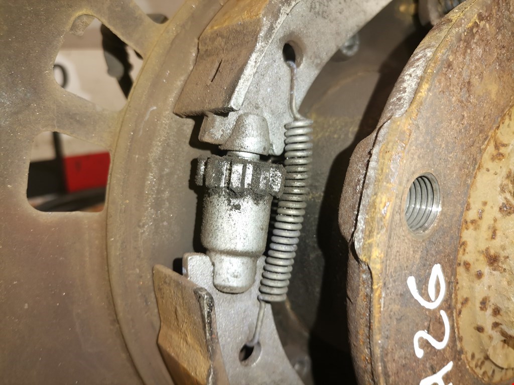 Ступица задняя правая VOLKSWAGEN Touareg 2002-2010