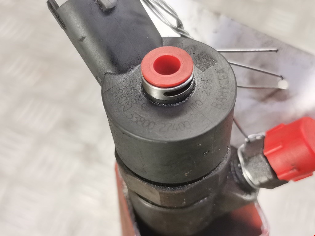 Форсунка дизельная электрическая KIA Sportage II 2004-2010