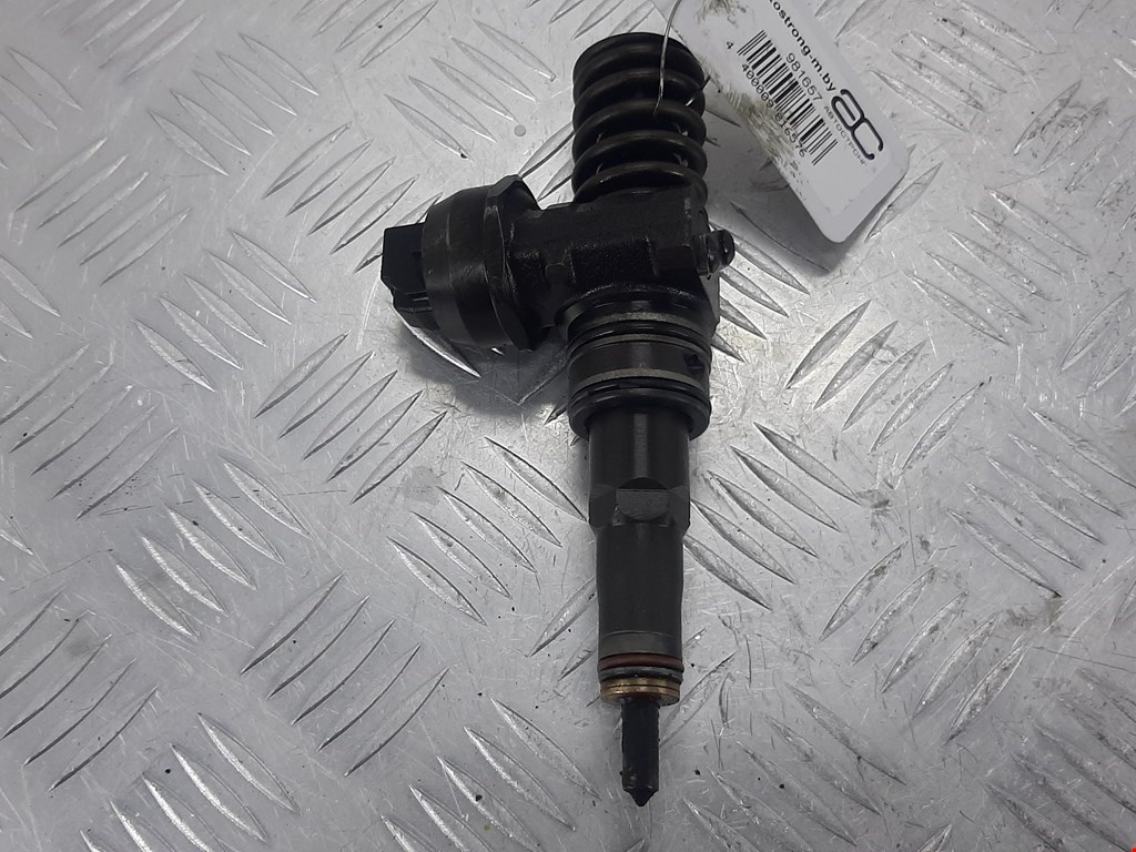 Форсунка дизельная электрическая VOLKSWAGEN Passat B6 2005-2011