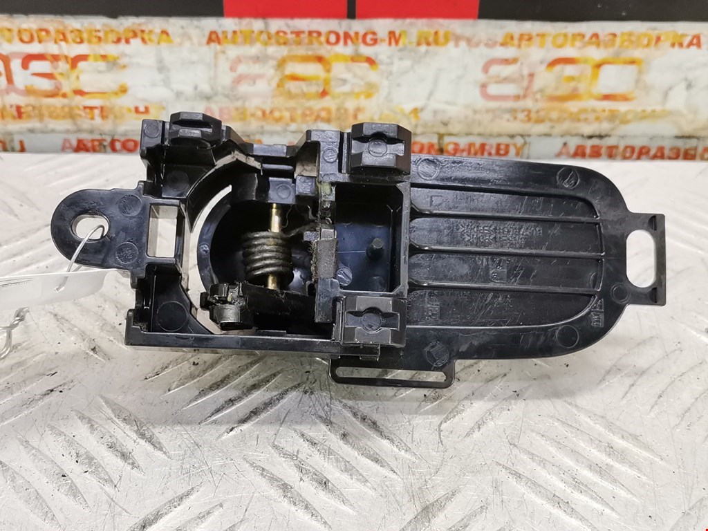 Ручка дверная передняя внутренняя правая NISSAN Tiida C11 2004-2014