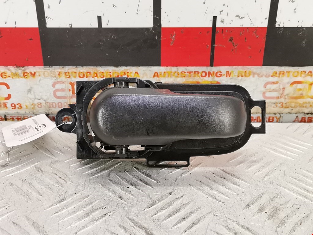 Ручка дверная задняя внутренняя левая NISSAN Tiida C11 2004-2014