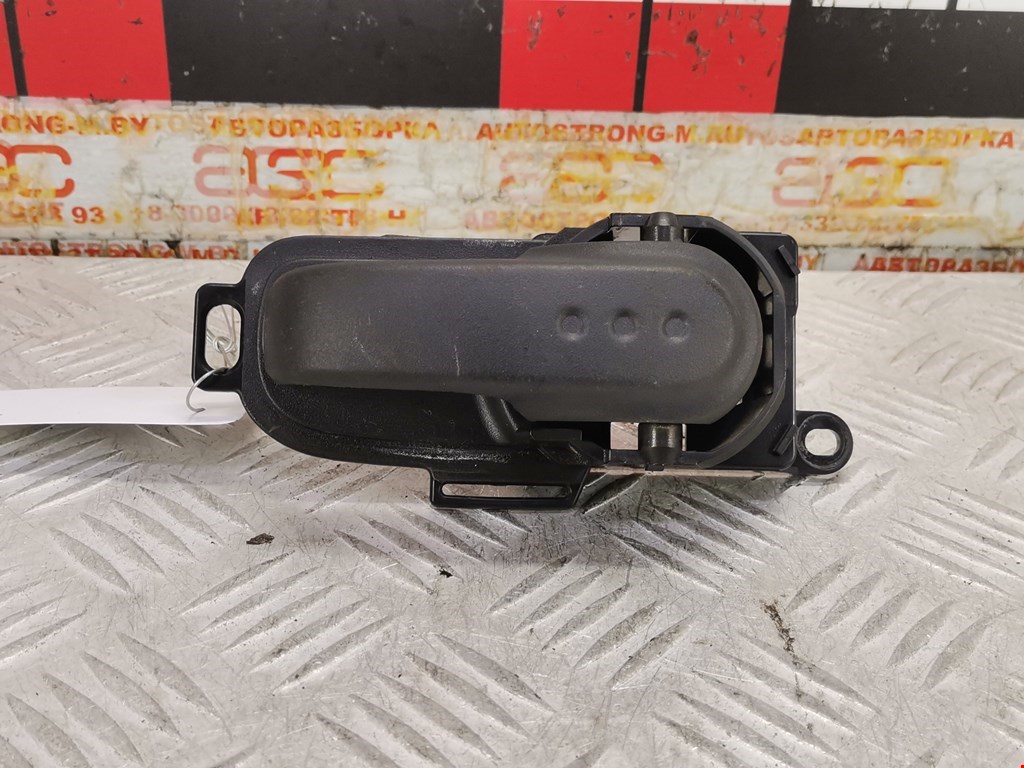 Ручка дверная передняя внутренняя правая NISSAN Note E11 2005-2014
