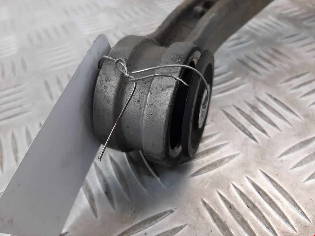 Рычаг передний левый VOLKSWAGEN Touareg 2002-2010