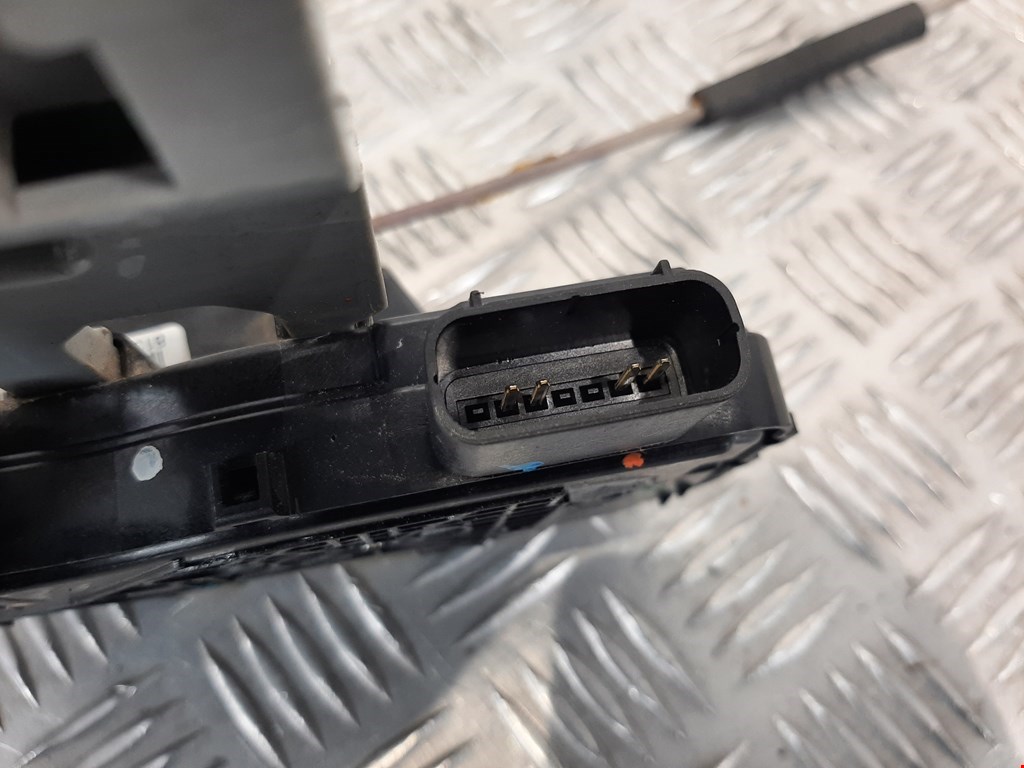 Замок двери передней правой HYUNDAI Sonata VI YF 2009-2014