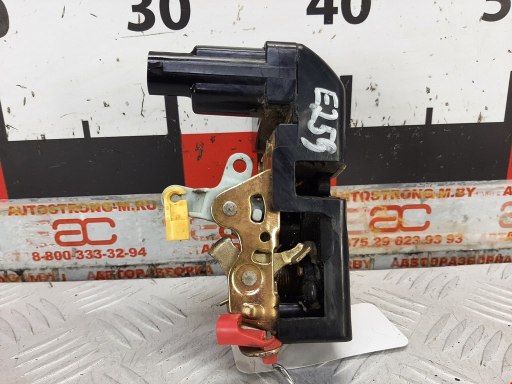 Замок двери передней левой CHRYSLER Voyager III GS 1995-2000