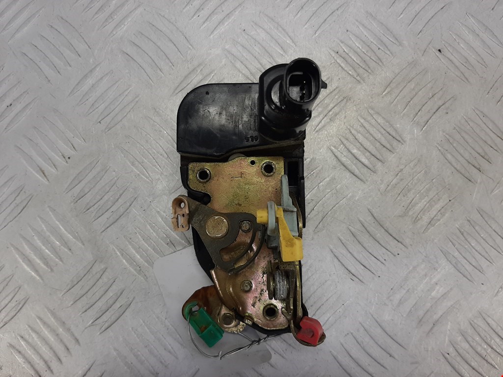 Замок двери передней левой CHRYSLER Voyager III GS 1995-2000