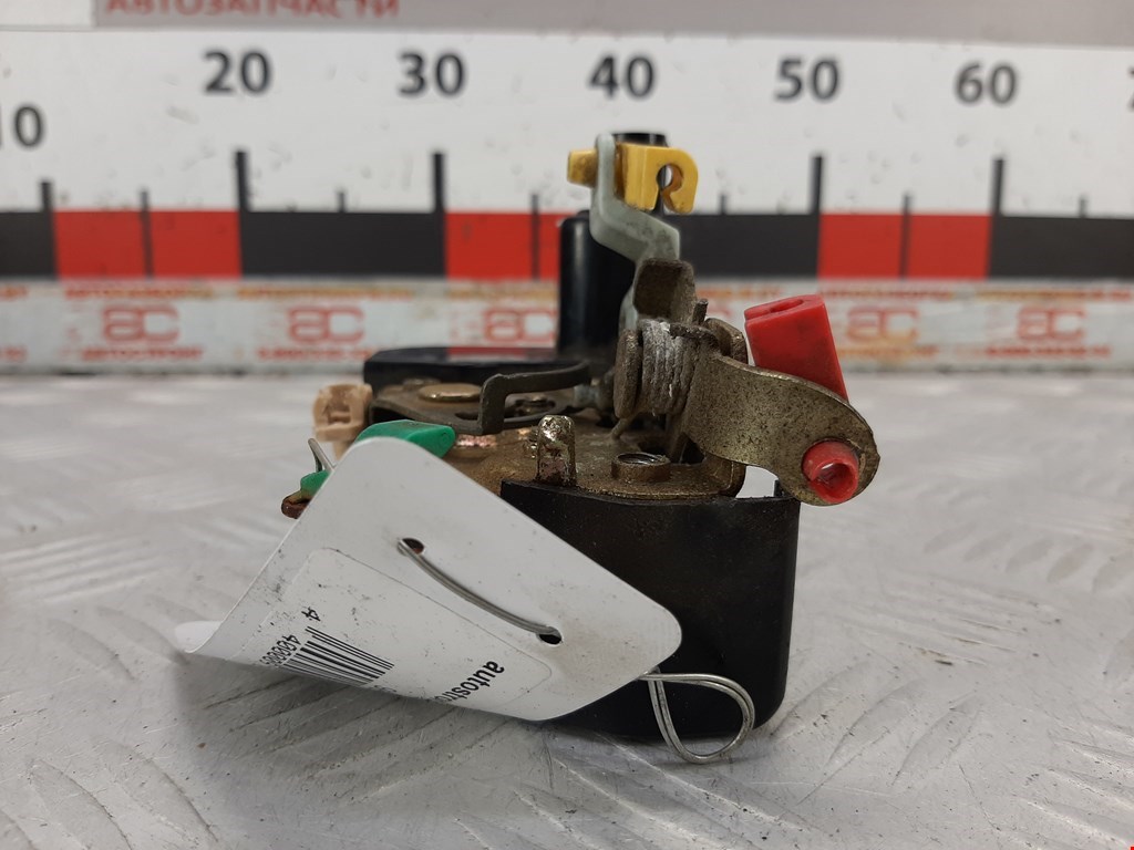 Замок двери передней левой CHRYSLER Voyager III GS 1995-2000