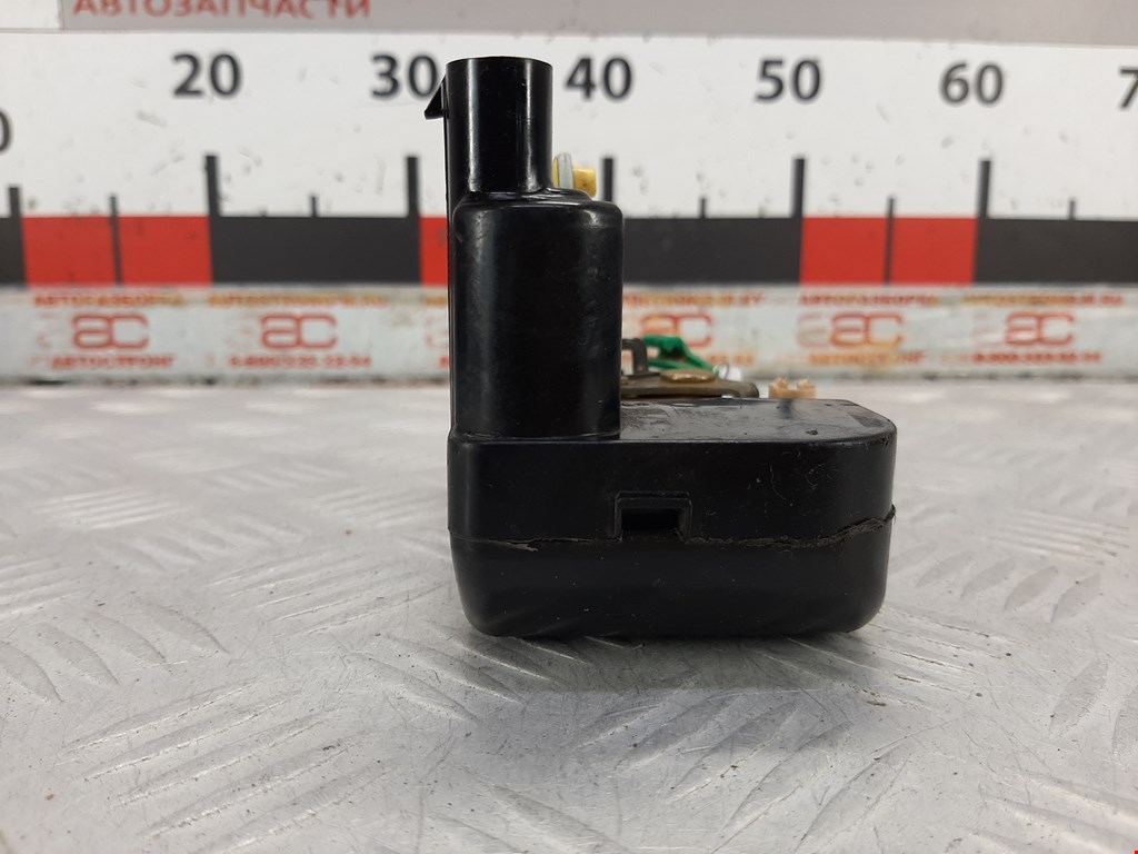 Замок двери передней левой CHRYSLER Voyager III GS 1995-2000