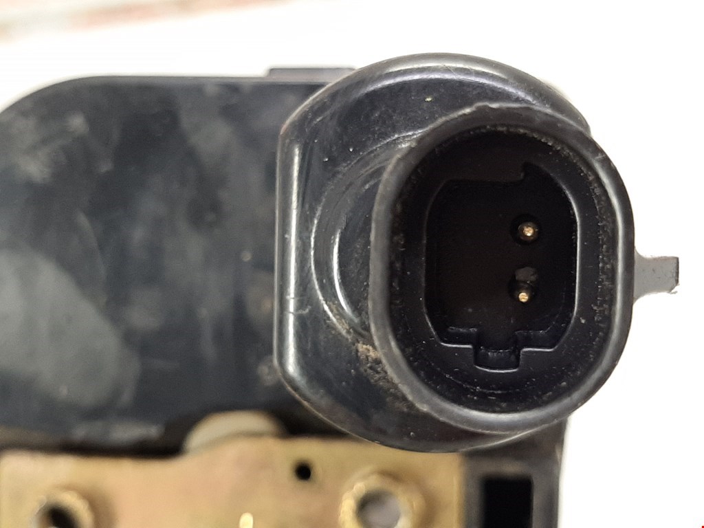 Замок двери передней левой CHRYSLER Voyager III GS 1995-2000