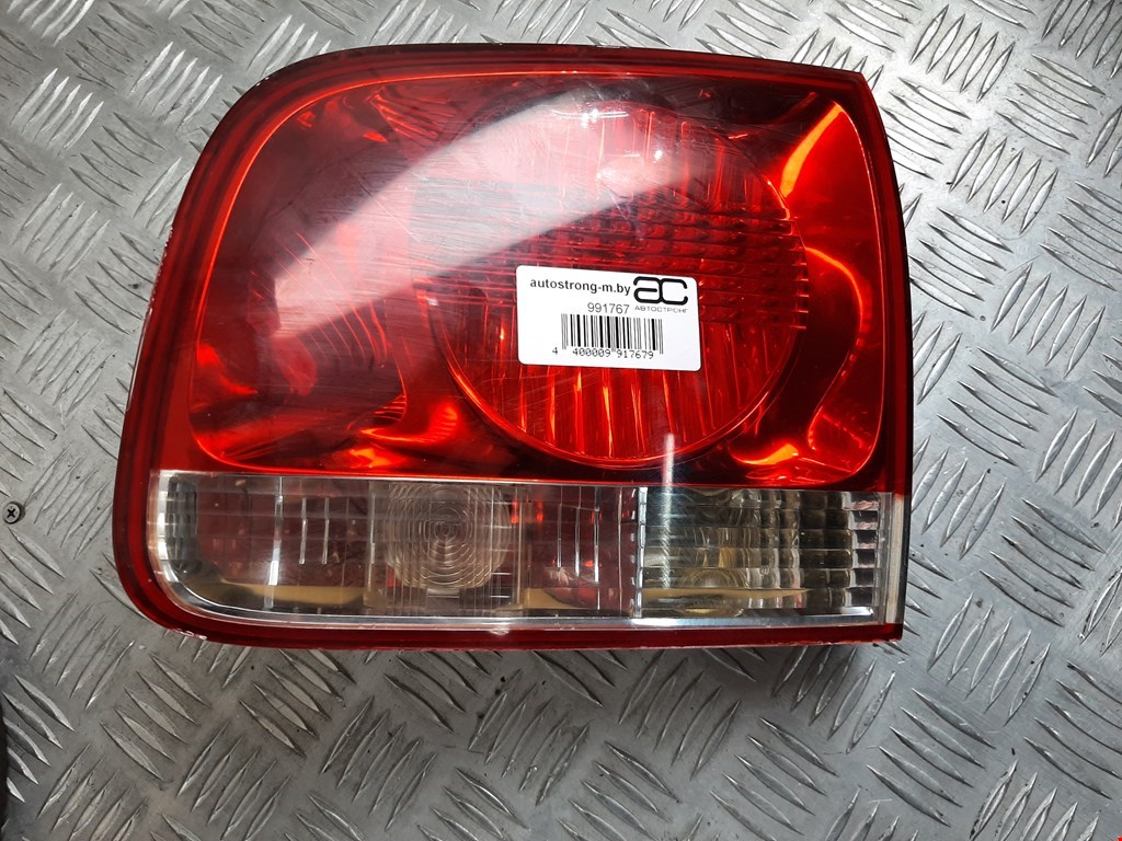 Фонарь задний внутренний правый VOLKSWAGEN Touareg 2002-2010