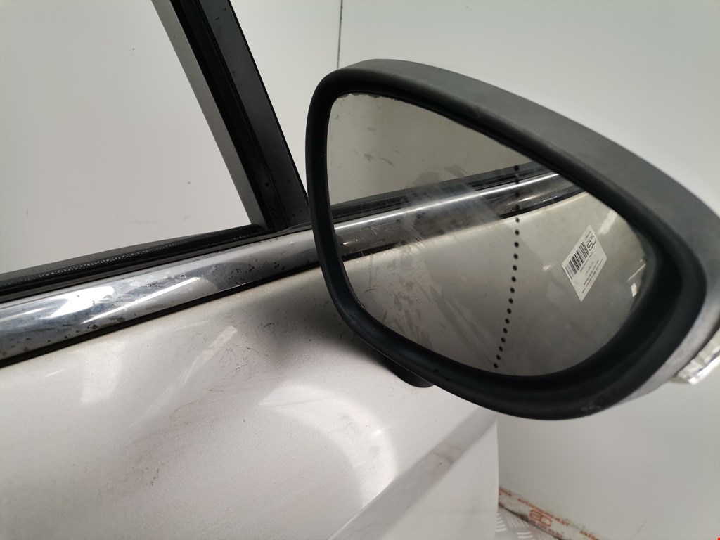 Дверь передняя правая FORD Fiesta 2008-2012