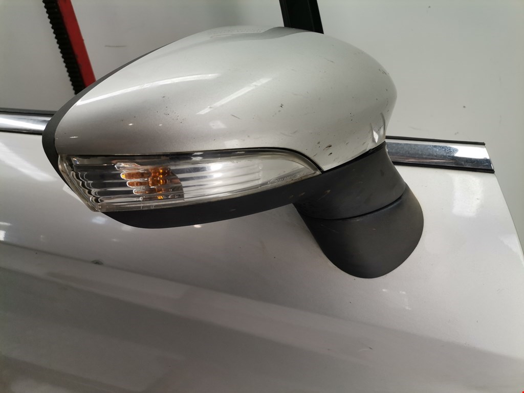 Дверь передняя правая FORD Fiesta 2008-2012