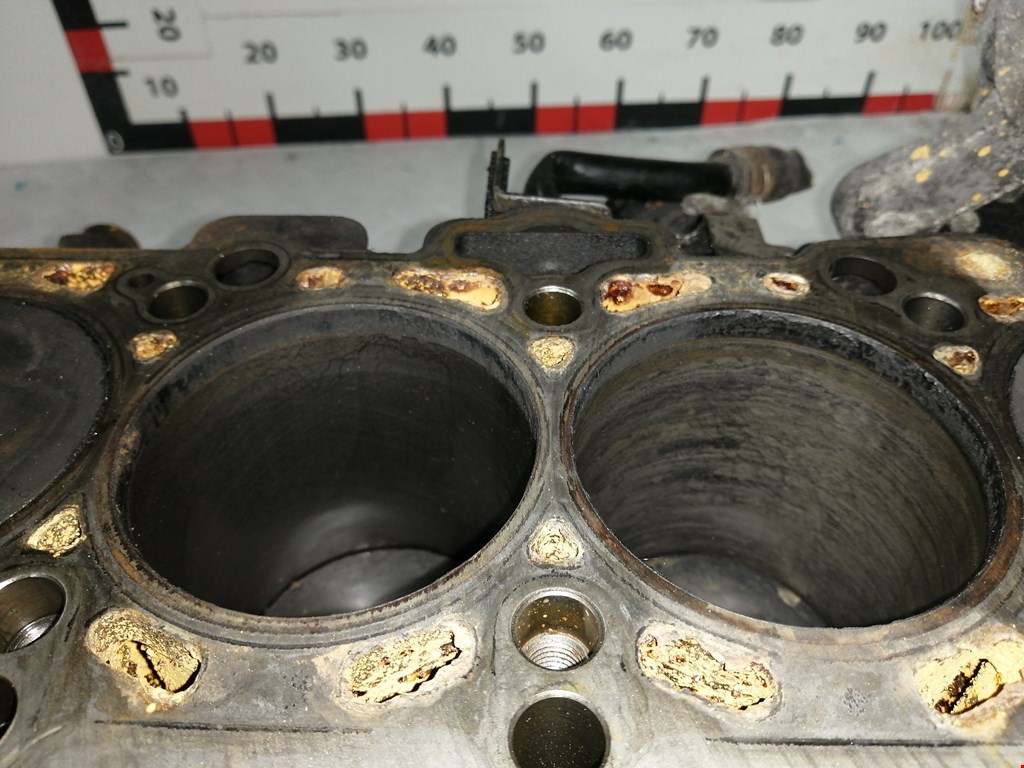 Блок цилиндров VOLKSWAGEN Touran 2003-2010