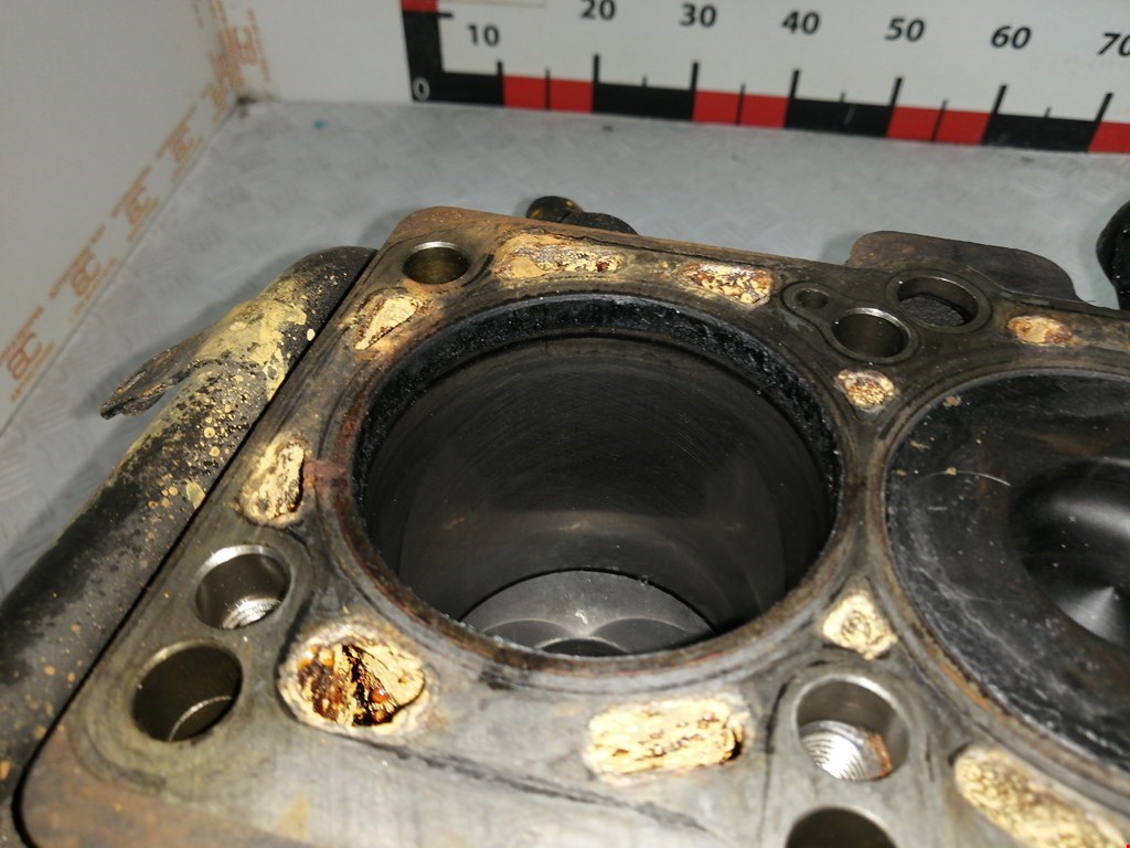 Блок цилиндров VOLKSWAGEN Touran 2003-2010