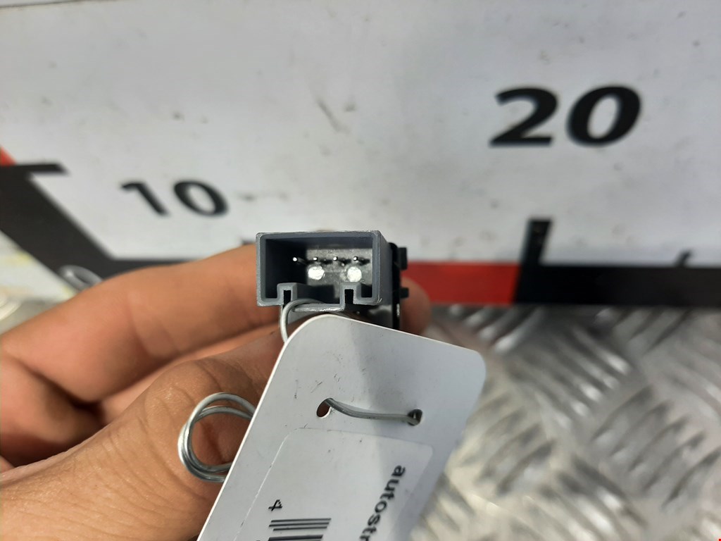 Кнопка стеклоподъемника PEUGEOT 406 1995-1999