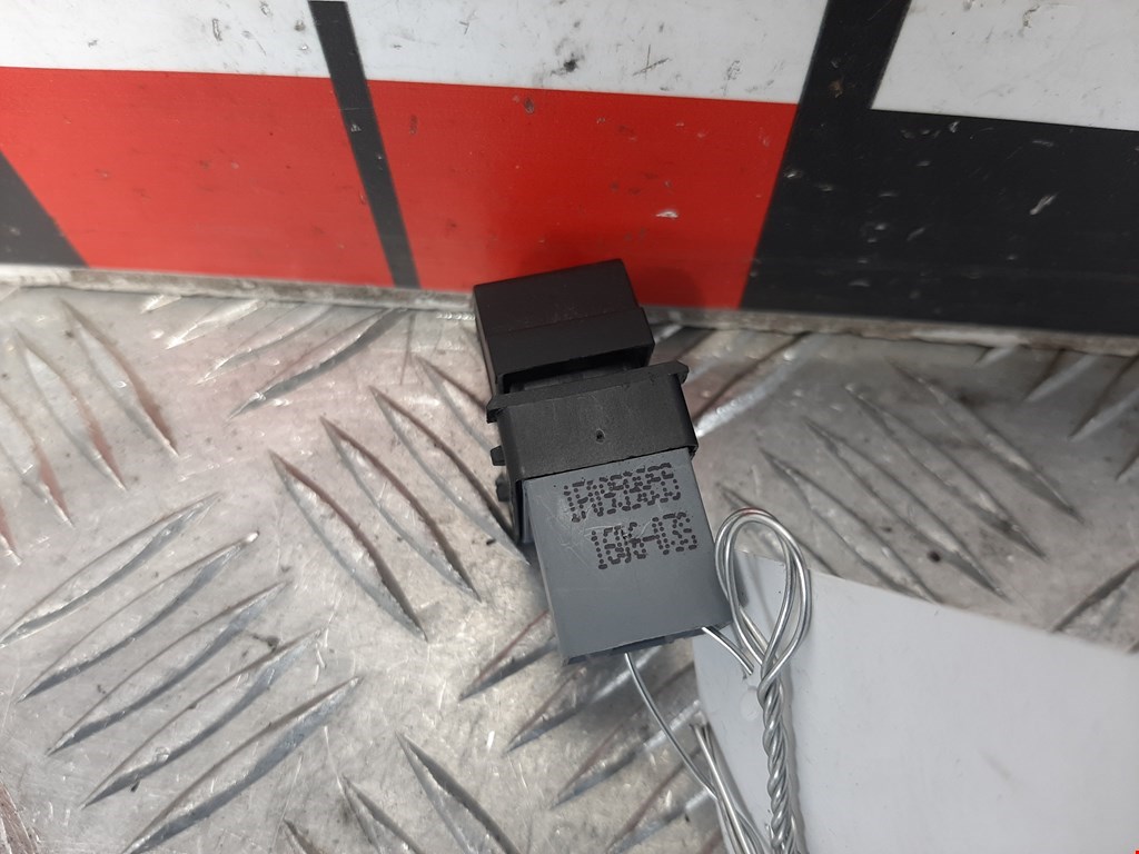 Кнопка стеклоподъемника PEUGEOT 406 1995-1999