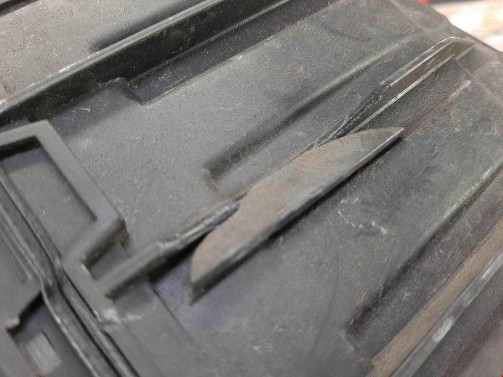 Корпус воздушного фильтра RENAULT Megane III 2009-2016