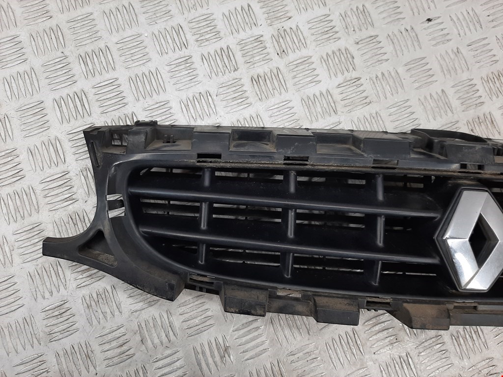 Решетка радиатора RENAULT Safrane 1992-2000