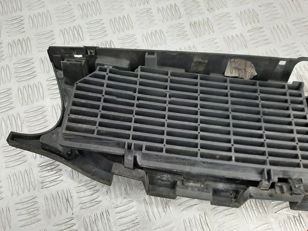 Решетка радиатора RENAULT Safrane 1992-2000