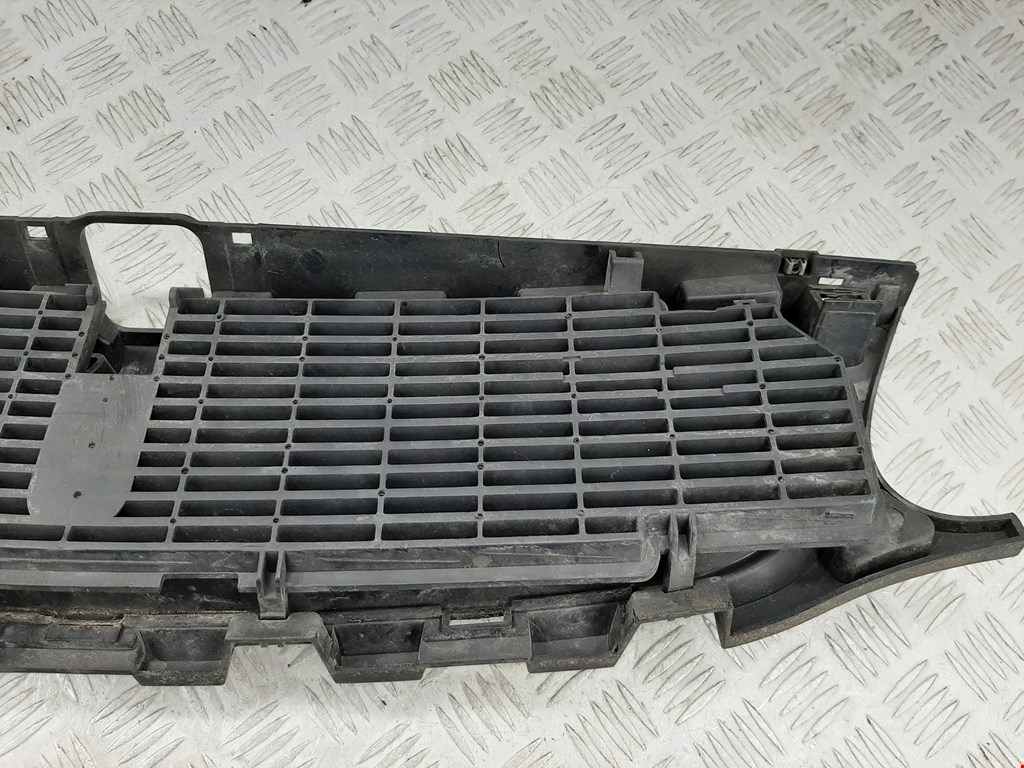 Решетка радиатора RENAULT Safrane 1992-2000