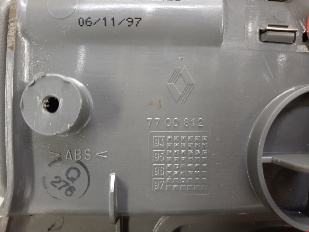 Плафон салонный (салона фонарь) RENAULT Safrane 1992-2000