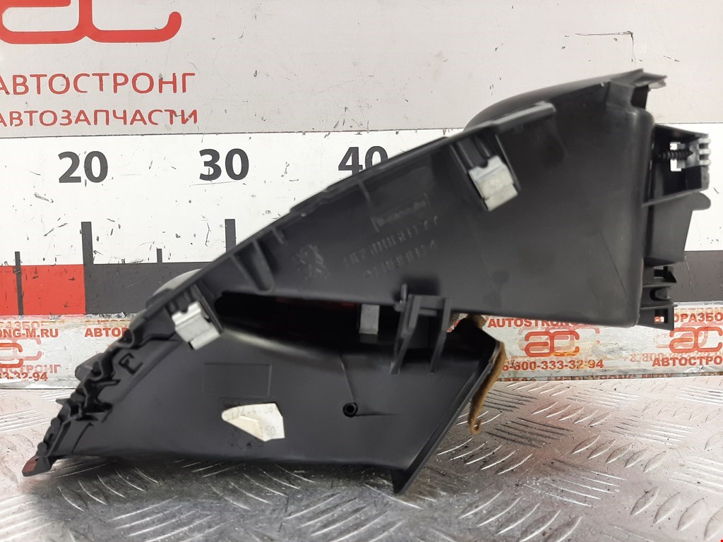 Дефлектор воздушный PEUGEOT 207 2006-2015