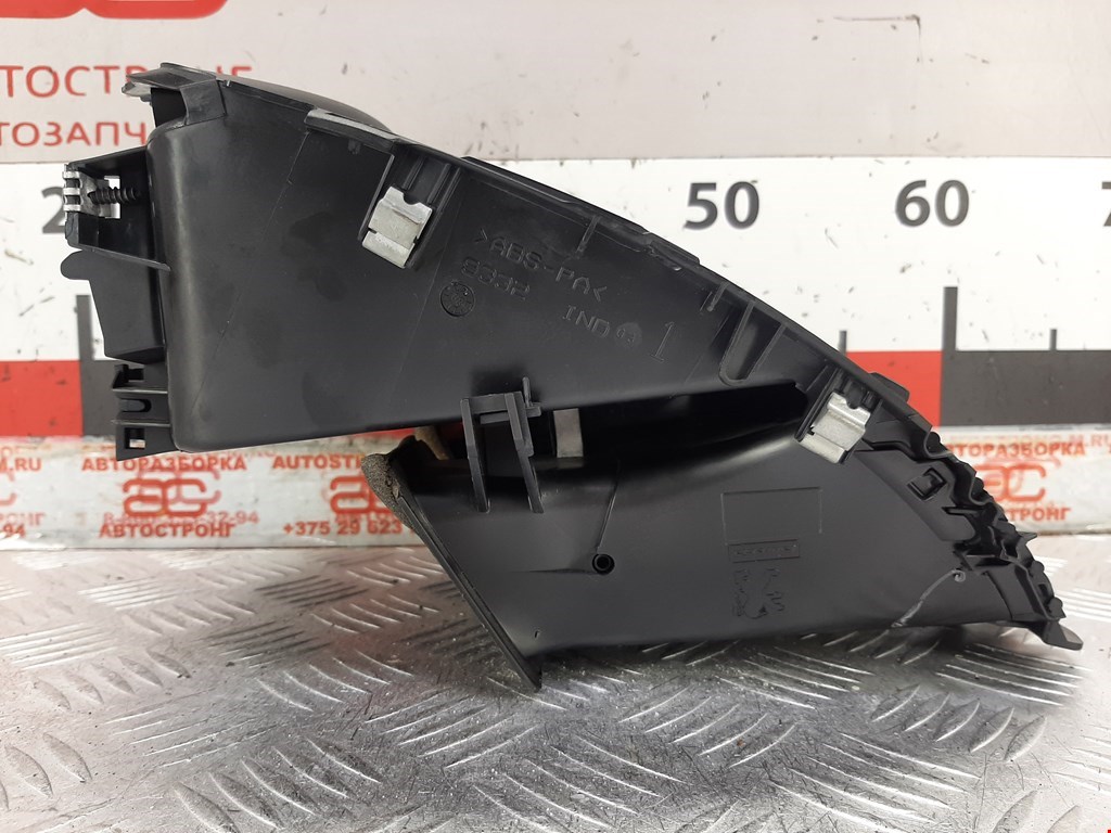 Дефлектор воздушный PEUGEOT 207 2006-2015