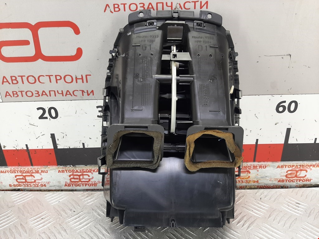 Дефлектор воздушный PEUGEOT 207 2006-2015